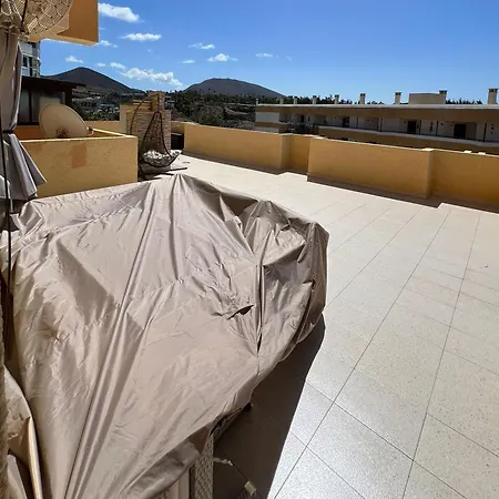 Piso Con Terraza Y Vistas Cerca De La Palya Apartment