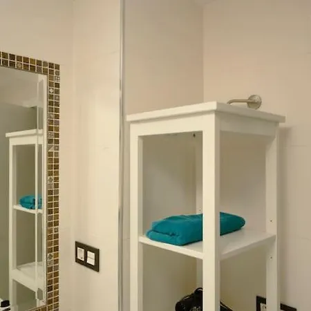 Piso Con Terraza Y Vistas Cerca De La Palya 美洲海滩